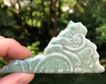 Pottery Virginia Magnet Light Green, Mint, Aqua Color