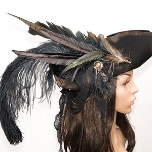 Pirate Bride / Tricorn/ Captain / feathered Hat / black image 1