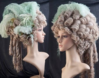 Rococo-Wig // Marie Antoinette Wig // Historische Perücke mit FederSchmuck - Grün