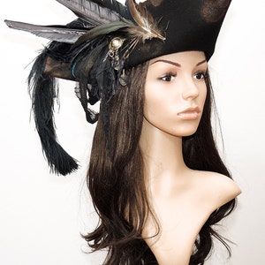 Pirate Bride / Tricorn/ Captain / feathered Hat / black image 2