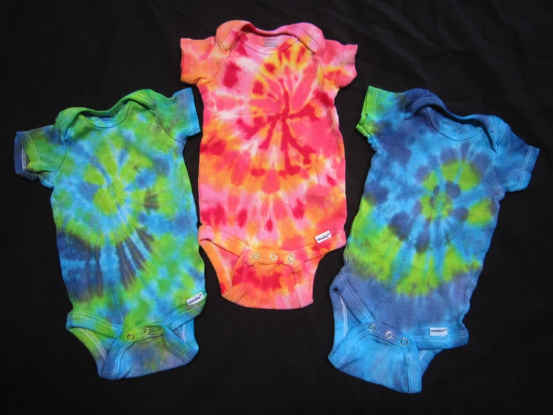 Custom Psychedelic Baby Onesie Tie Dye Bodysuit, Size NB to 24 months image 1