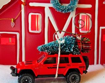 Christmas Tree Ornament-Die Cast 1995 Jeep Cherokee with Miniature Tree-Collector's Item-Gift for Him-Christmas