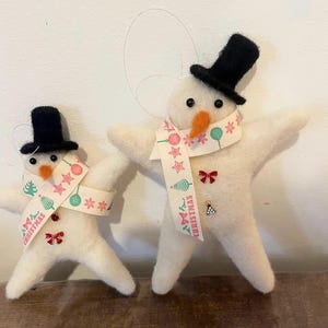 2 needle felted snowmen  baubles Christmas decorations