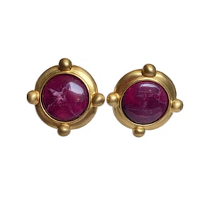 Anne Klein Couture rare vintage 1980s round magenta resin marble cabochon earrings
