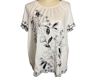 Floral embroidered white tunic blouse women size Large