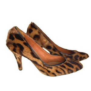Handmade vintage  genuine leopard skin pump heels  women size 8