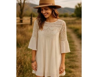 Vestido mini de encaje de crochet color marfil con mangas acampanadas estilo bohemio para festivales, talla pequeña