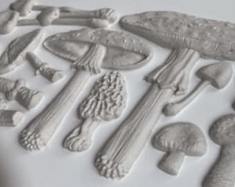 IOD Decor Mould Toadstool by Iron Orchid Designs