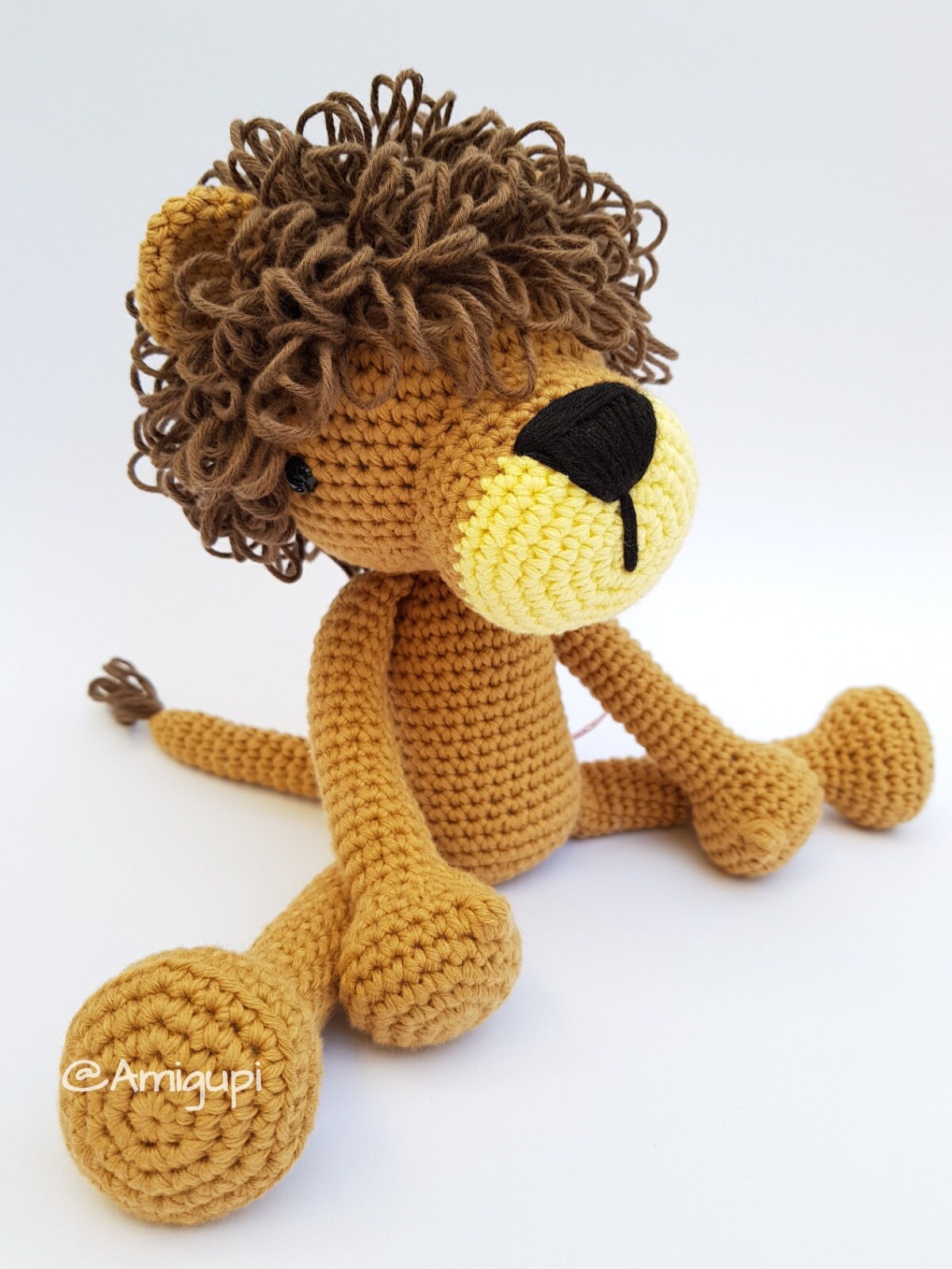 The Lion Jasir - Crocheted stuffed toy doll / Personalized toy animal / Baby shower gift / Newborn accessories