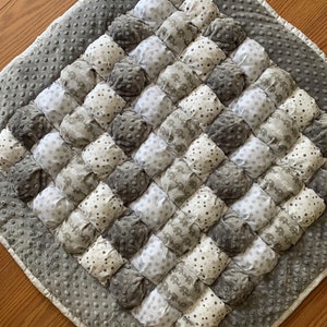Bubble Quilt,Bubble Blanket,Baby Quilt,Quilt,Crib Quilt,Puff Quilt,Baby Blanket,Baby Floor Mat,Tummy Time,White,Gray