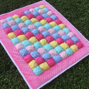 Bubble Quilt, Bubble Blanket, Baby Quilt, Quilt, Crib Quilt, Puff Quilt,Baby  Blanket, Baby Floor Mat, Tummy Time,  Pink, Green, White