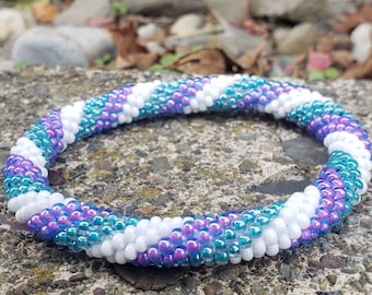 Purple Blue and White Bead crochet bracelet gift idea,  bracelet, handmade jewelry crochet, beaded jewelry. Bead bracelet.