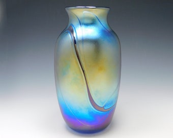 Large peacock blue iridescent glass vase by Elaine Hyde