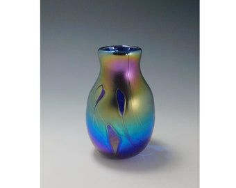 Vivid iridescent blown glass bud vase by Elaine Hyde