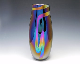 Handblown iridescent art glass vase by Elaine Hyde Studio