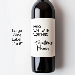 Idéal pour regarder des films de Noël Grande étiquette de vin à imprimer, Association avec, Étiquette de vin amusante, Étiquette de vin de Noël, Cadeaux pour hôtesse