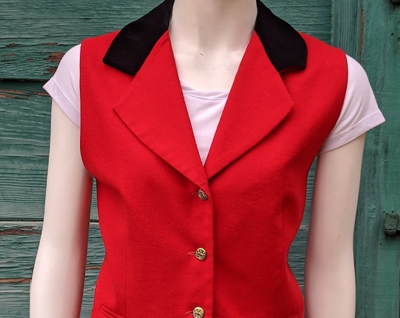 Vintage Wool Vest Hunter Red with Black Velvet Collar/Brass Buttons – 1980s