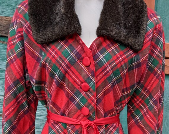 Vintage Robe Red Plaid Cotton Flannel with Faux Fur Trim – 1990s