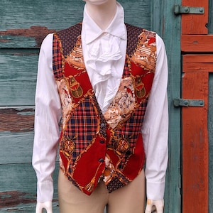 Vintage Vest Cotton Illustrated Fox Hunters and Fabric – 1970s