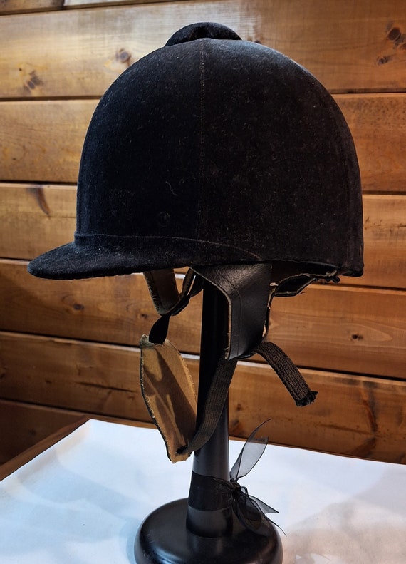 1960s straw riding helmet Gem