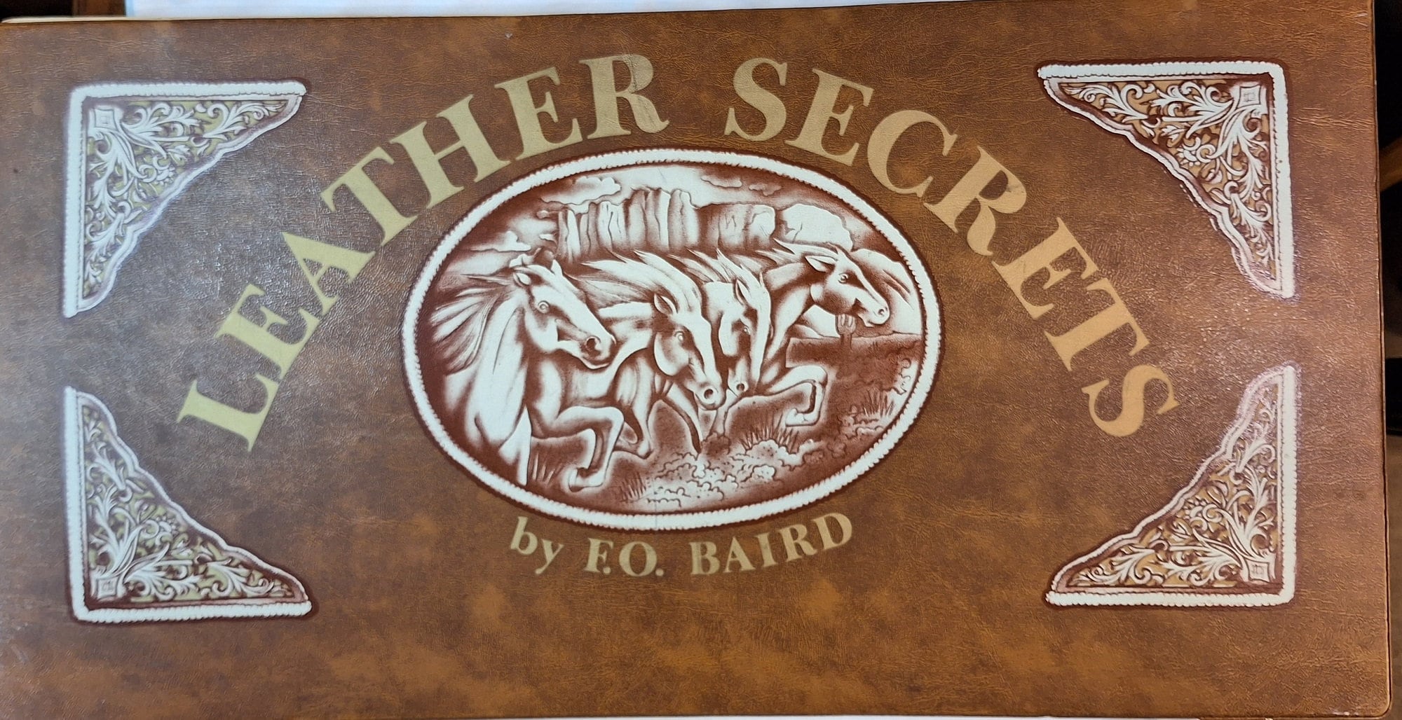 LEATER SECRETS By F.O. BAIRD レザークラフト美品 Vintage Book “leather Secrets” by F.O. Baird – 1982 - Etsy