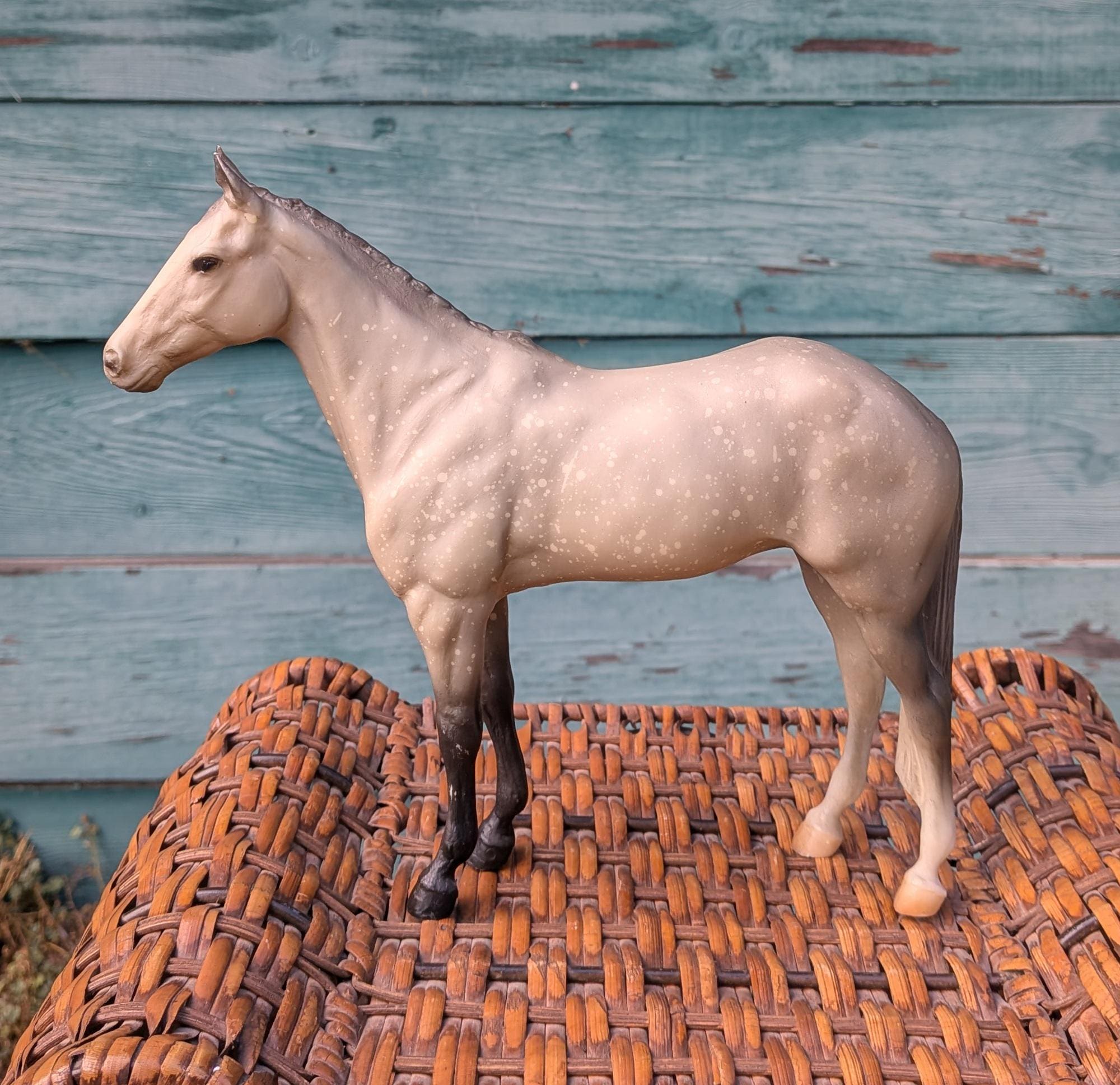 未開封　BREYER 627　Dapple Grey Shire　クラシックス s-l400.jpg