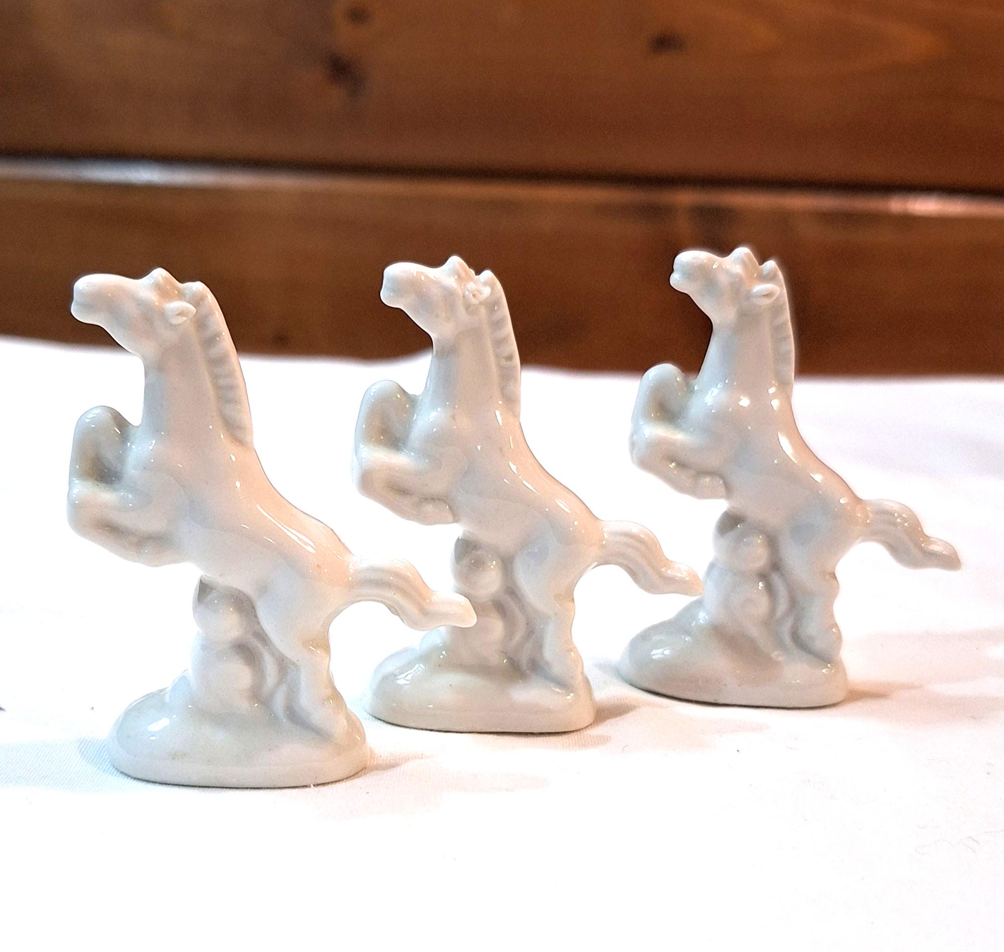 Wade White Horse - Etsy