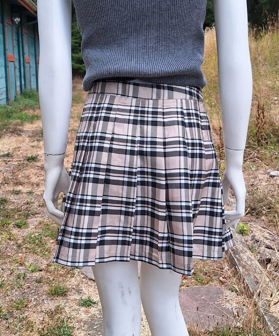 Vintage Short Pleated Skirt Sporty Tan Plaid – 19… - image 3