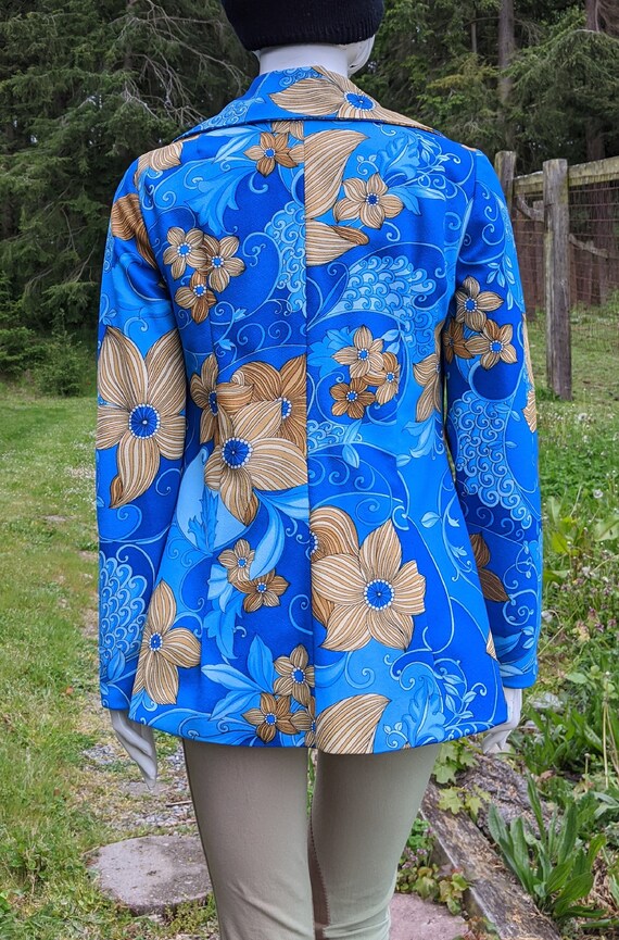 Vintage Blazer Vibrant Blue Floral – 1970s - image 5