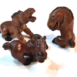Vintage Carved Pony Trio Figurines Cartoonish Comical Japan – 1950s