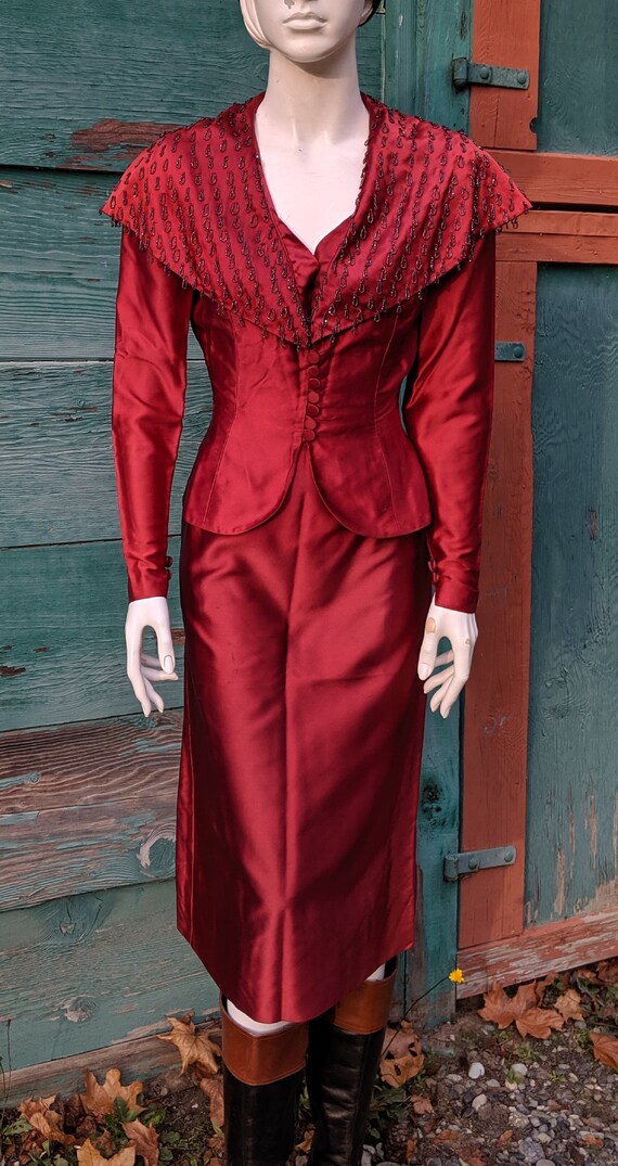 Vintage burgundy satin Gem