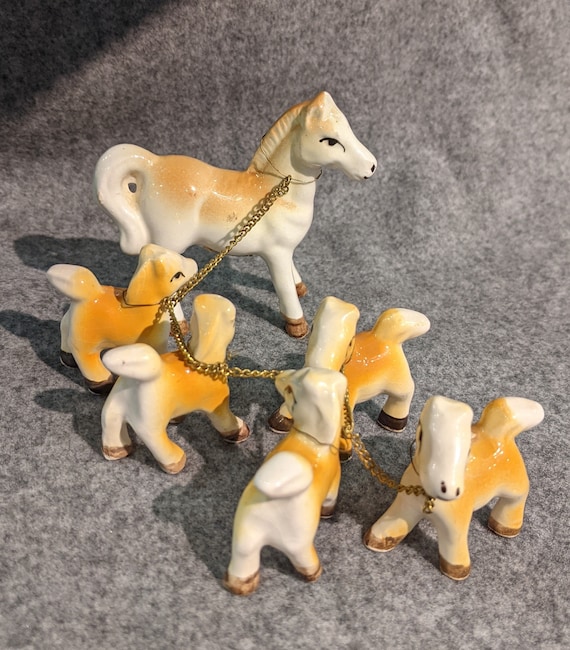 Vintage Figurine Palomino Mare & Five Foals Japan– 1950s