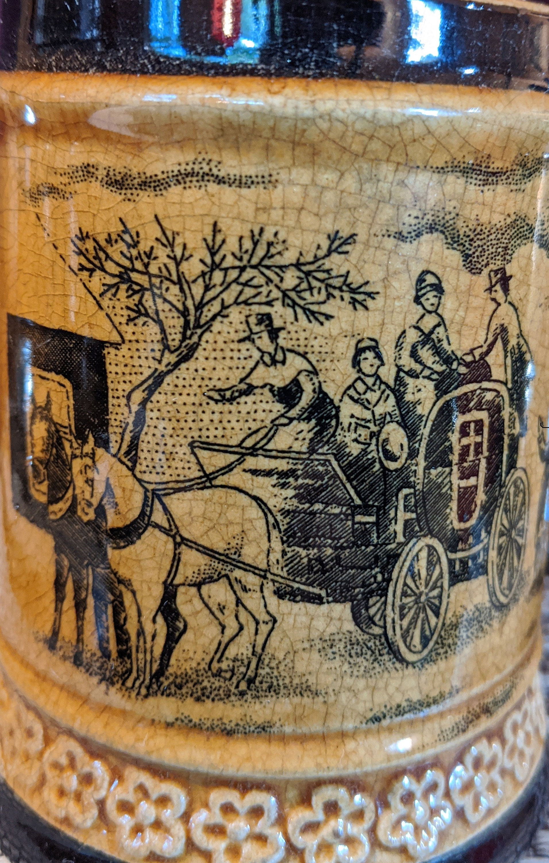Vintage Porcelain Mug Victorian Carriage Amber – 1940s