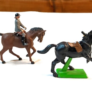 Vintage Horse Figurines Pair Britains of England Plastic Toys – 1970s