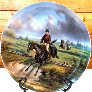 Vintage Collector’s Plate 1800s Fox Hunt Riders Full Image Art – 1970s