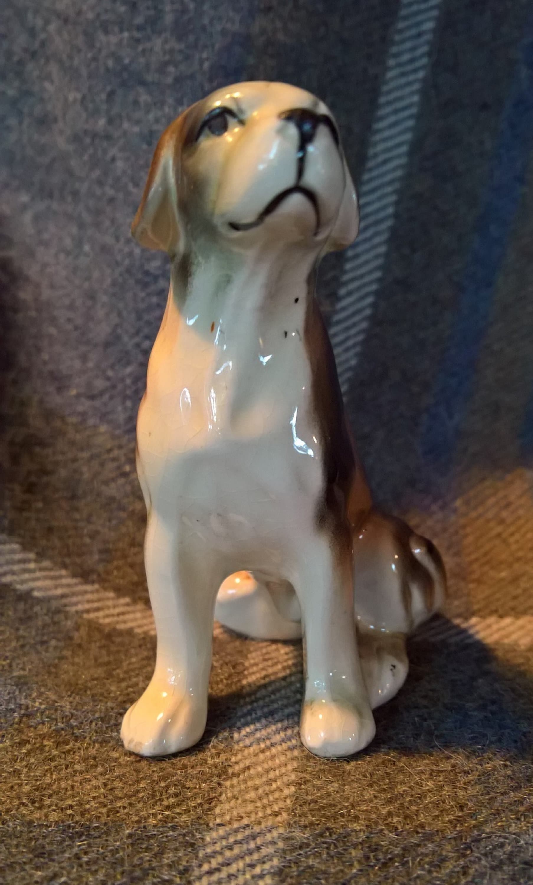 Vintage Hunt Hound Figurine Sitting Glossy Bisque