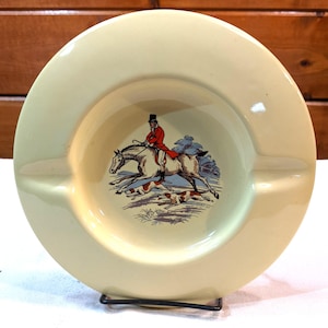 Vintage Ashtray Weighted Canadian Potteries Celebration Fox Hunter – 1958