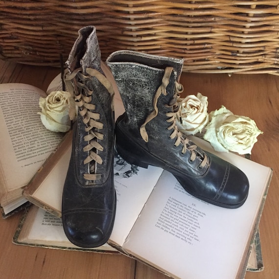 Edwardian Childs Shoes, Antique Childs Boots, Vict