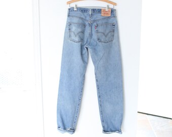 distressed levis