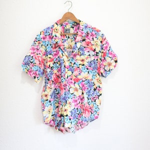 vintage 90s floral black  boxy button up top #0675