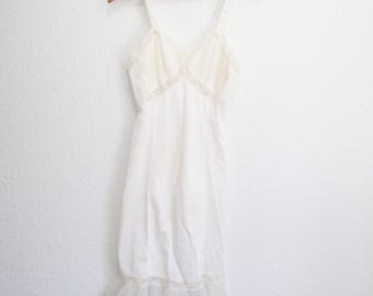 vintage 70s  cream pintucked lace trim slip dress #0166