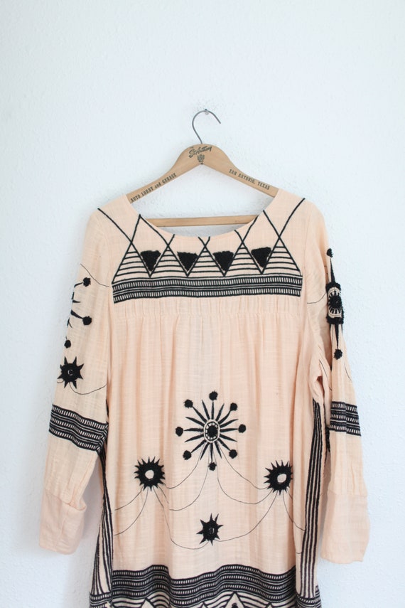 vintage peach & black embroidered bohemian festiv… - image 2