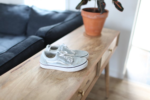 vintage VANS seafoam blue & white lace up shoes w