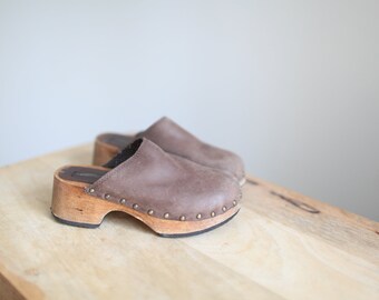 vintage 90s brown suede  leather slip on wood clogs kids 1