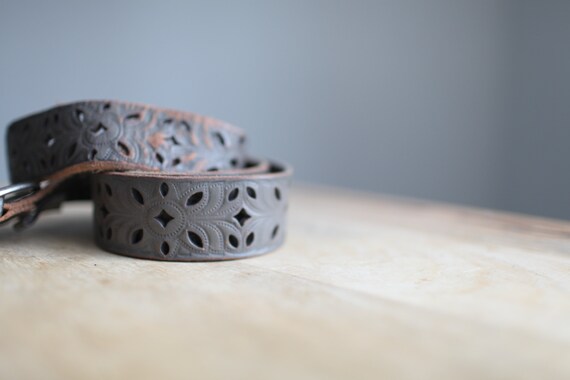 vintage 90s gray tooled leather cut out belt w si… - image 2