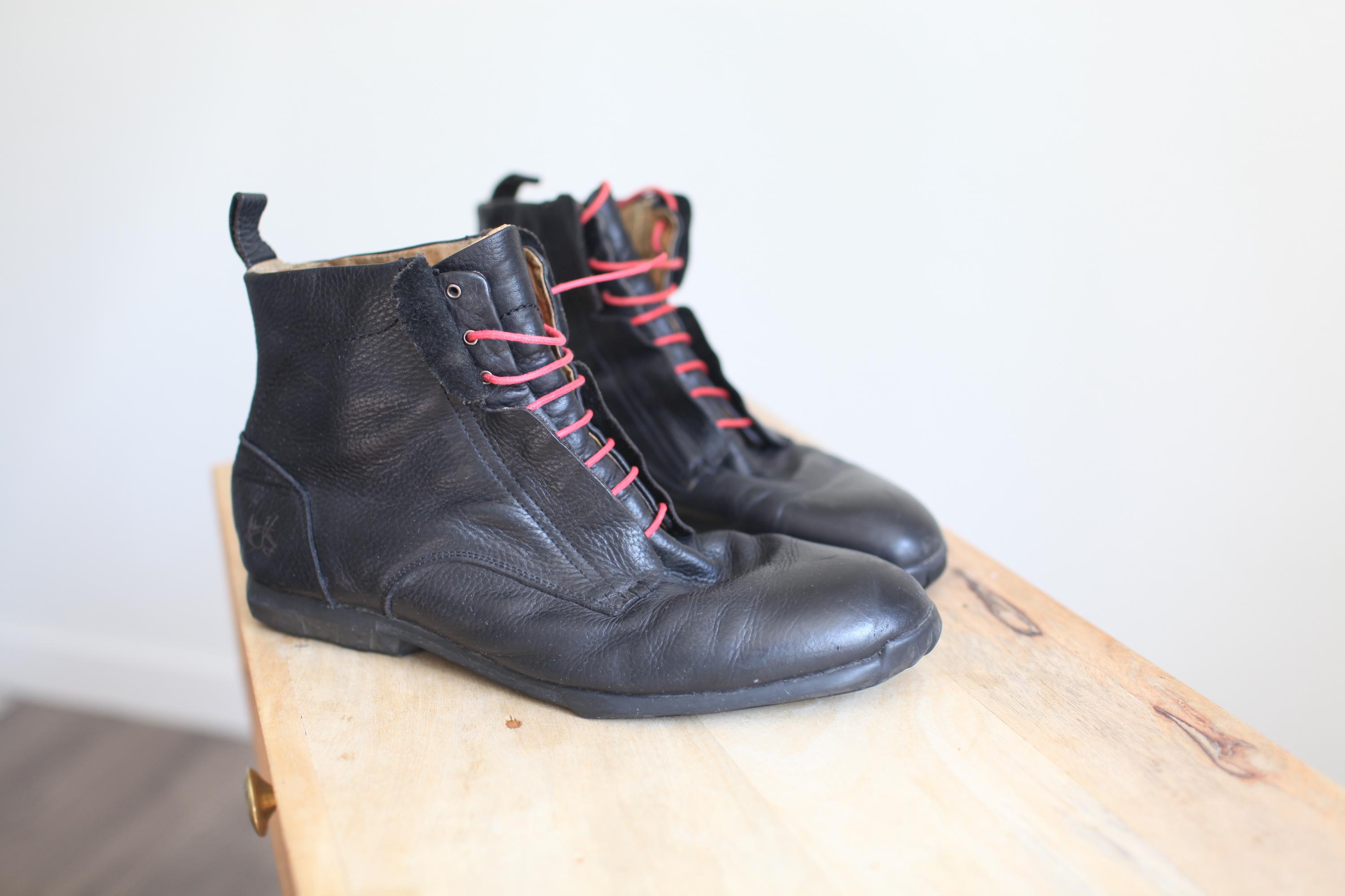 John Fluevog vintage black Leather lace up ankle Boots mens 11 Vintage John Fluevog Black Leather Lace up Ankle Boots Mens  main image 2