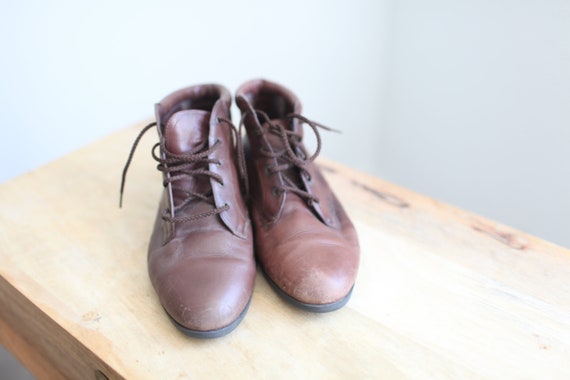 vintage 80s brown leather oxfords ankle boots lac… - image 5