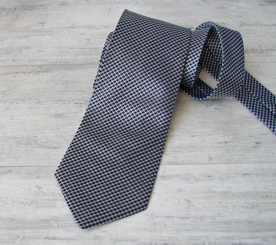 Haggar Men/'s 100/% Silk Printed And Paisley Tie NEW You Pick Your Style