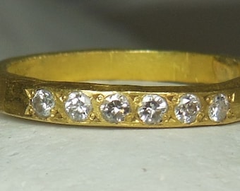 22kt Yellow Gold Diamond Band: Ancient Style Wedding Ring, Size 6