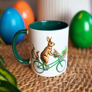 Mug Lapins faisant du vélo